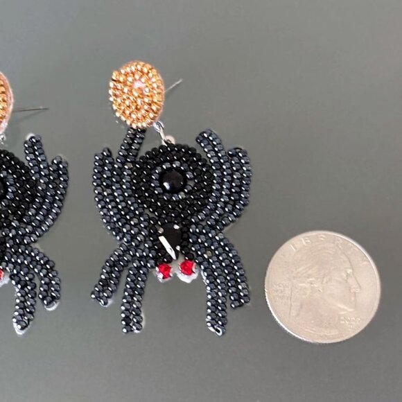 Creepy Crawly Hand Beaded Black Spider Red Rhinestone Eyes Halloween Earrings - Picture 4 of 4